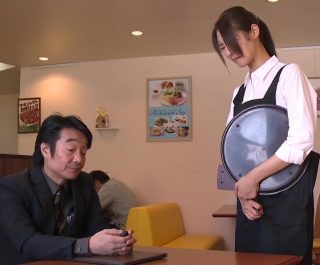 Hiếp cô em nhân viên mới đi làm thêm